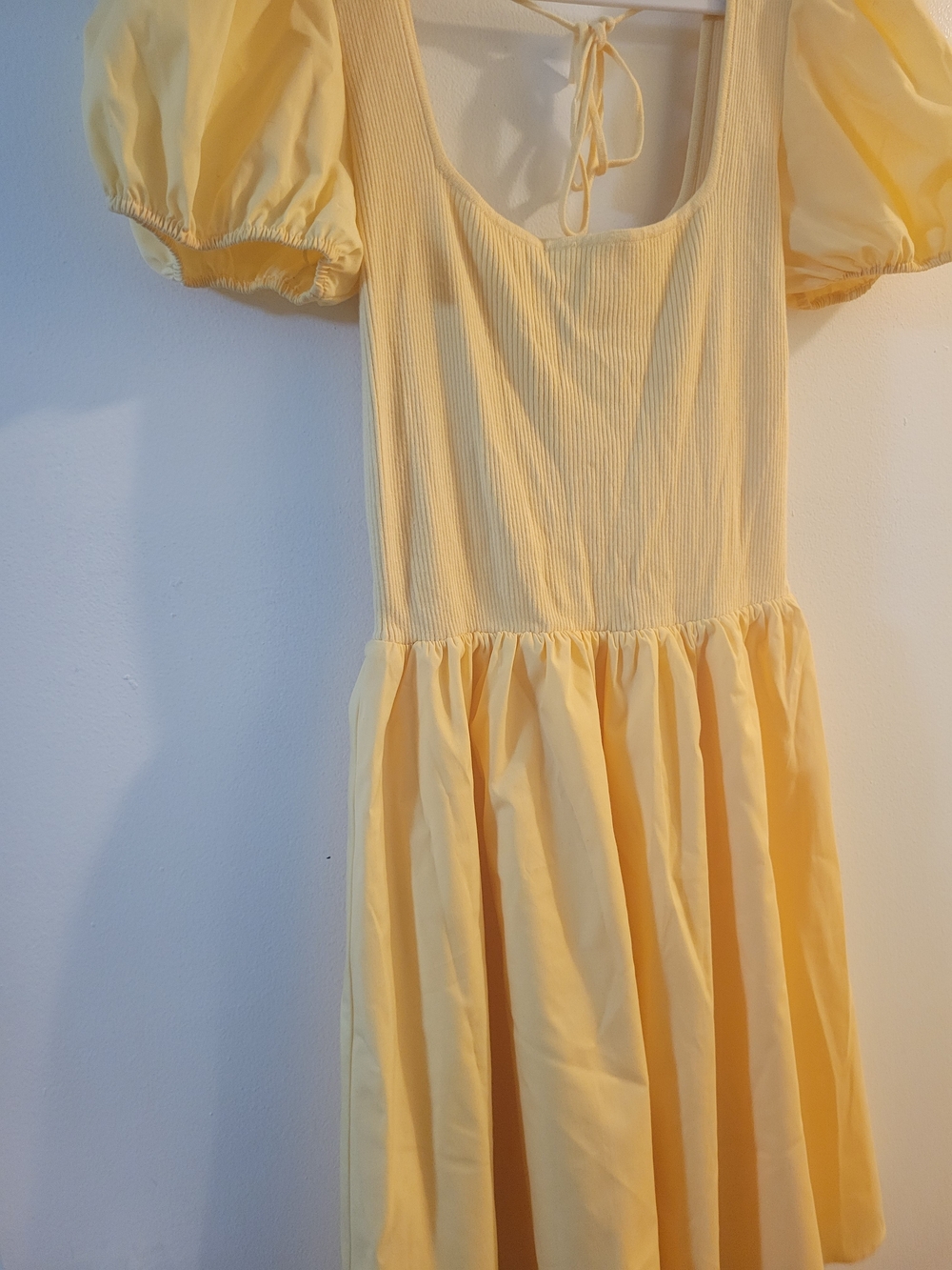 Yellow Puff-Sleeve Casual Midi Dress